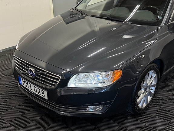 Volvo V70 4 of 30