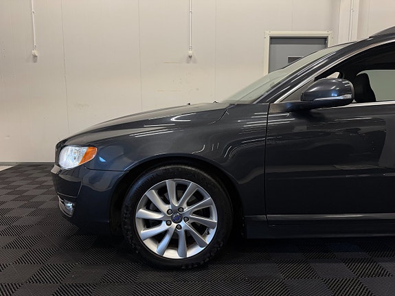 Volvo V70 7 of 30