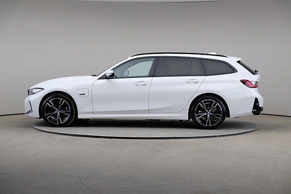BMW 330e 4 of 24