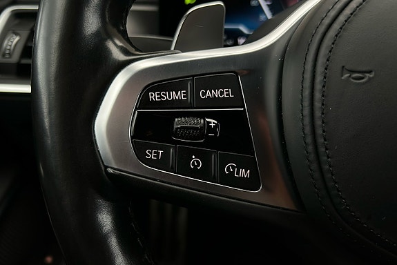 BMW 330e 20 of 24