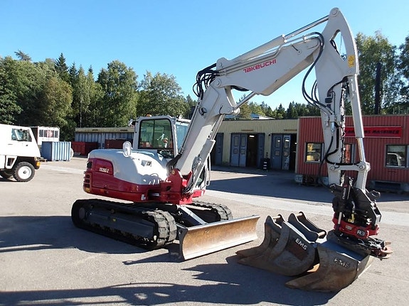Takeuchi TB 290-2 2 of 5