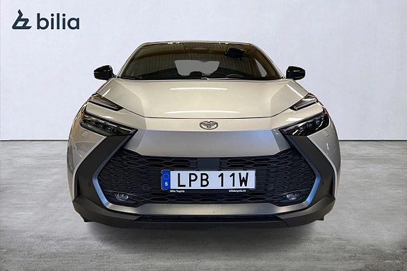 Toyota C-HR 6 of 21