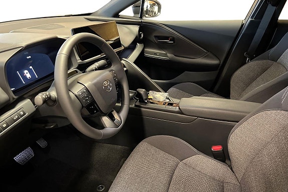 Toyota C-HR 14 of 21