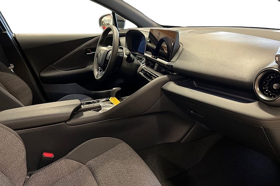 Toyota C-HR 7 of 21