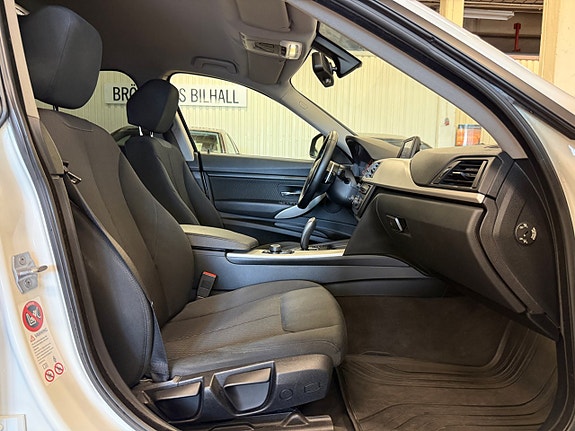 BMW 320d 9 of 14