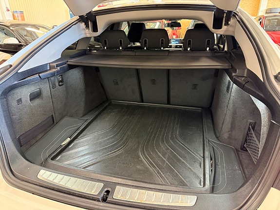 BMW 320d 13 of 14