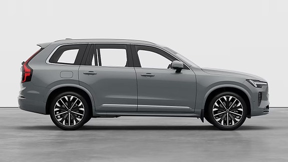 Volvo XC90 4 of 19