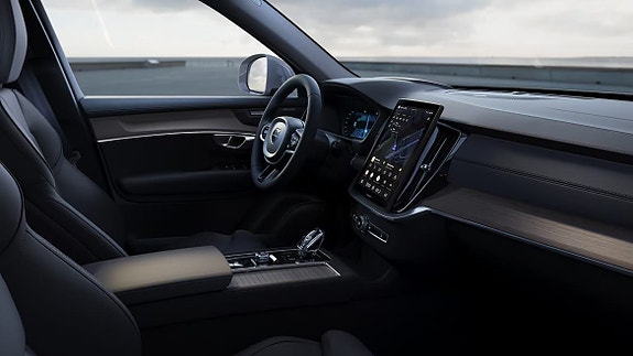 Volvo XC90 8 of 19