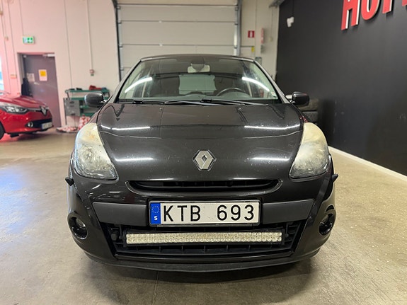 Renault Clio 7 of 16