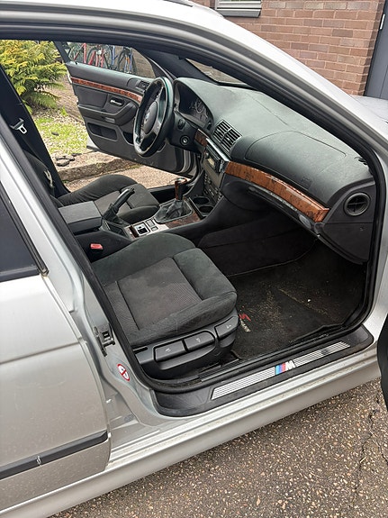 BMW 525i 6 of 10