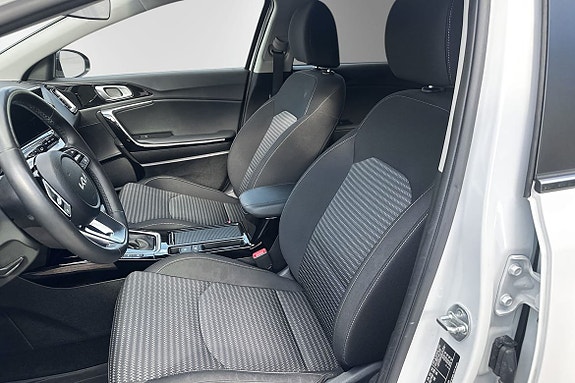 Kia Ceed 8 of 17