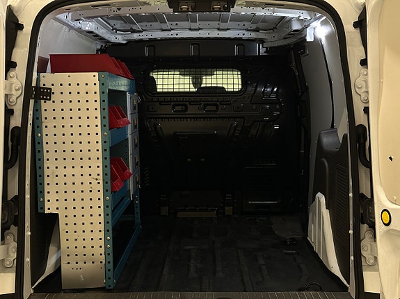 Ford Transit Connect 10 of 18