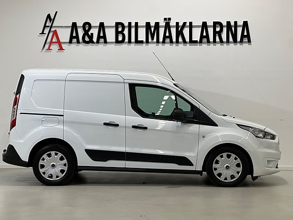 Ford Transit Connect 3 of 18