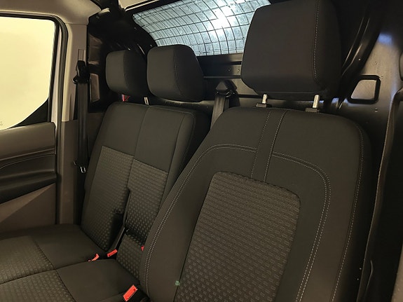 Ford Transit Connect 18 of 18