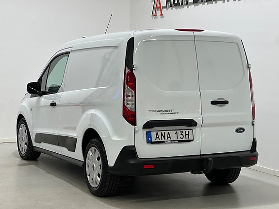 Ford Transit Connect 5 of 18