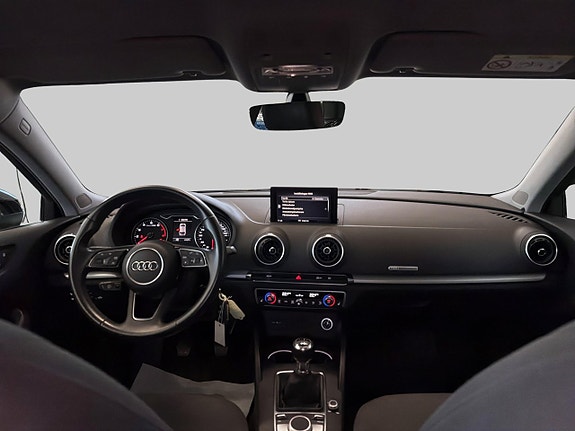 Audi A3 10 of 21