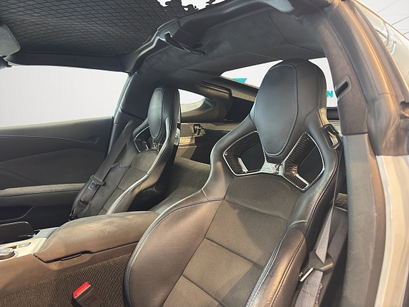 Chevrolet Corvette 12 of 18