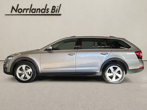 Skoda Octavia 5 of 10
