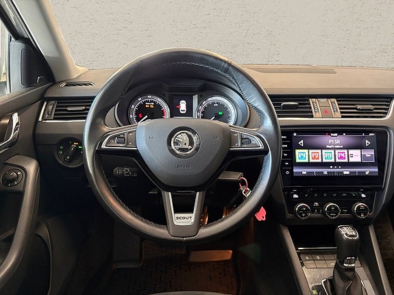 Skoda Octavia 4 of 10