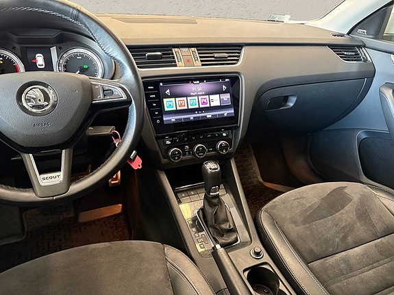 Skoda Octavia 3 of 10