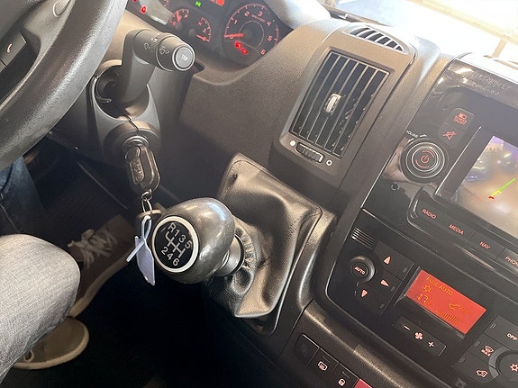 Peugeot Boxer 12 of 15