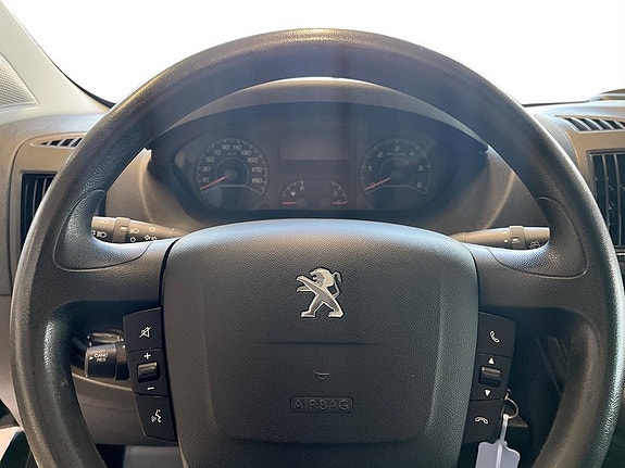 Peugeot Boxer 9 of 15