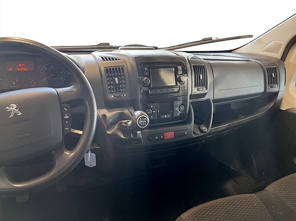 Peugeot Boxer 8 of 15