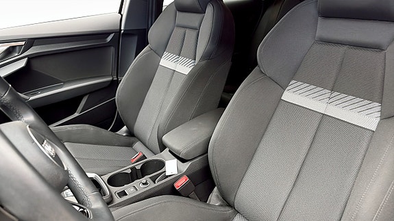 Audi A3 8 of 12
