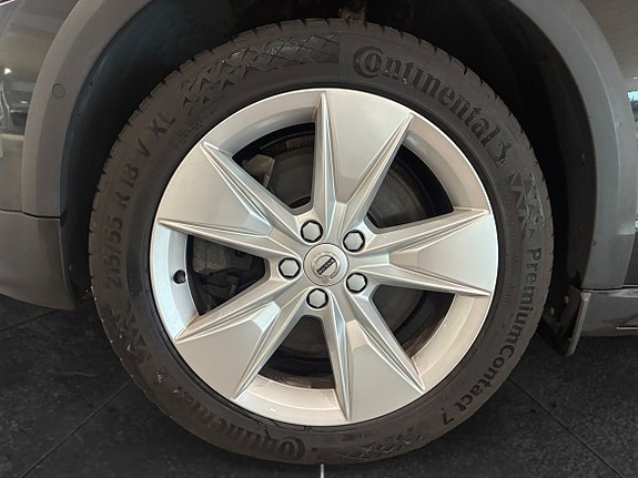 Volvo V60 Cross Country 9 of 13