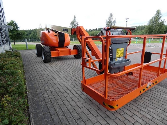 JLG 600 AJ 6 of 11
