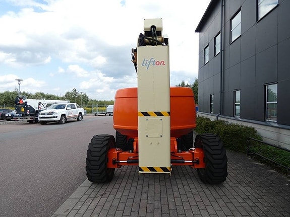 JLG 600 AJ 9 of 11