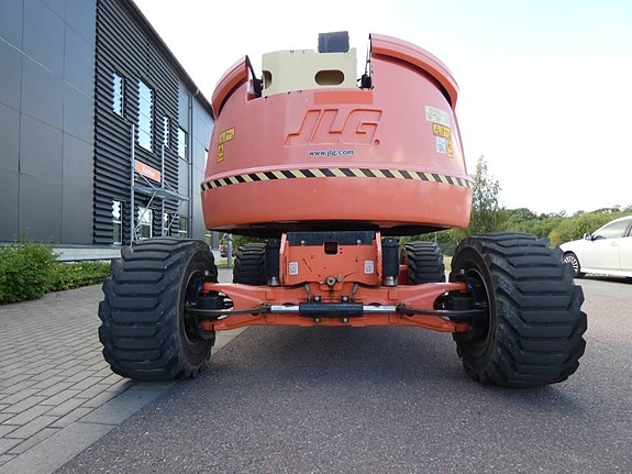 JLG 520 AJ 9 of 13