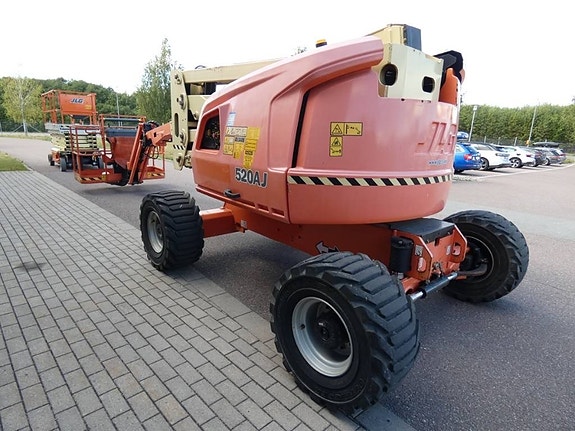 JLG 520 AJ 7 of 13