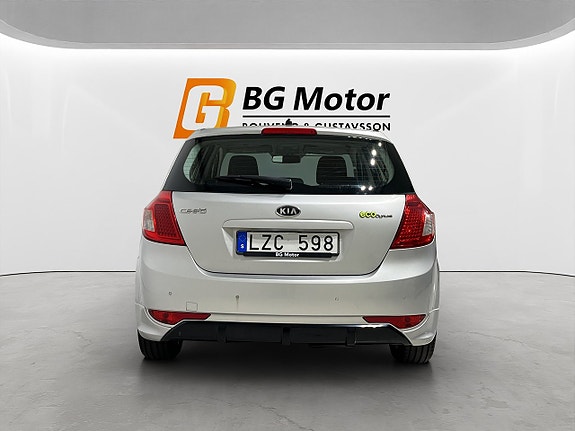 Kia Ceed 5 of 17