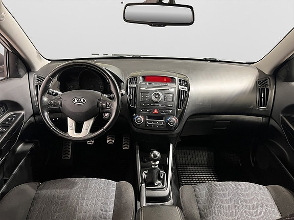 Kia Ceed 12 of 17