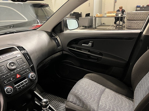 Kia Ceed 16 of 17