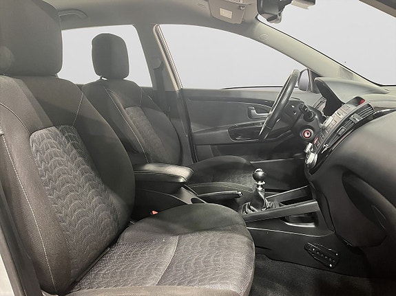 Kia Ceed 9 of 17