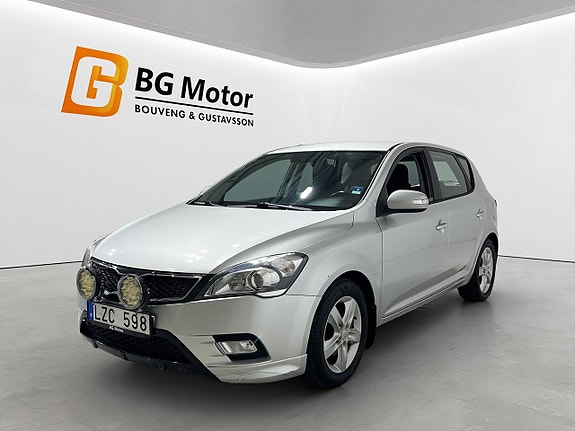 Kia Ceed 8 of 17