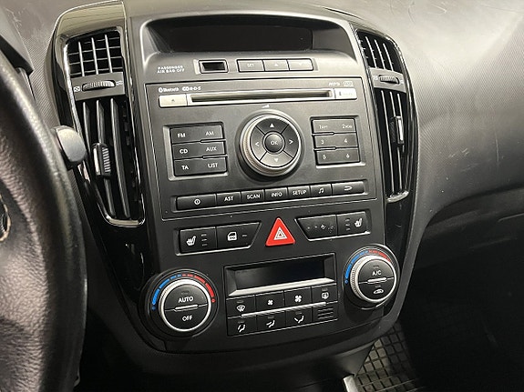 Kia Ceed 17 of 17