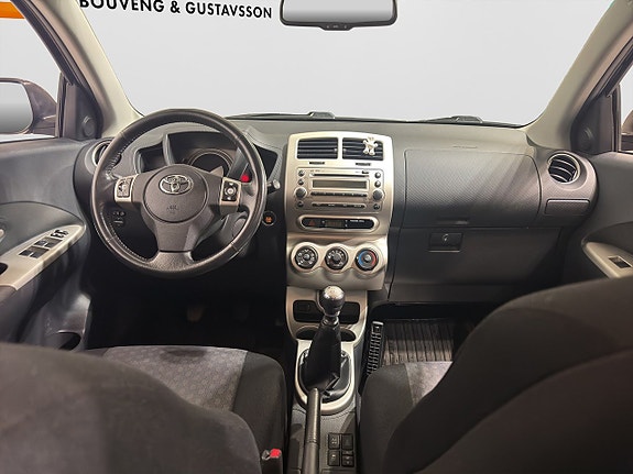 Toyota Urban Cruiser 12 of 18