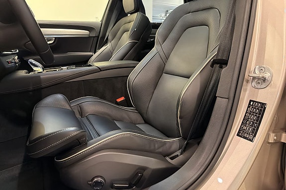 Volvo S90 16 of 20