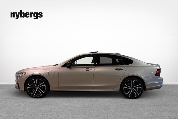 Volvo S90 2 of 20