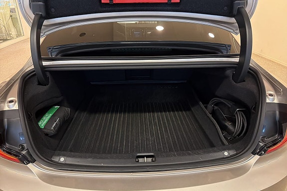Volvo S90 13 of 20