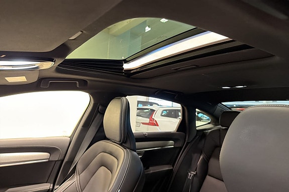 Volvo S90 15 of 20