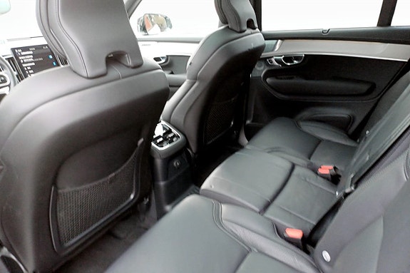 Volvo XC90 8 of 9