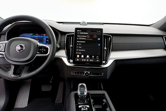 Volvo XC90 4 of 9