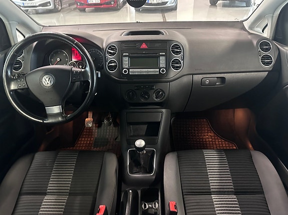 Volkswagen Golf Plus 7 of 9