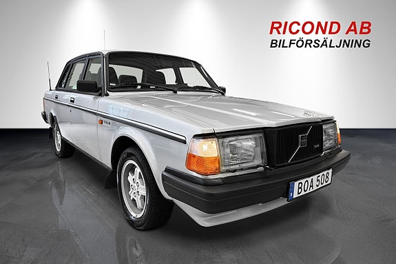 Volvo 244 10 of 26