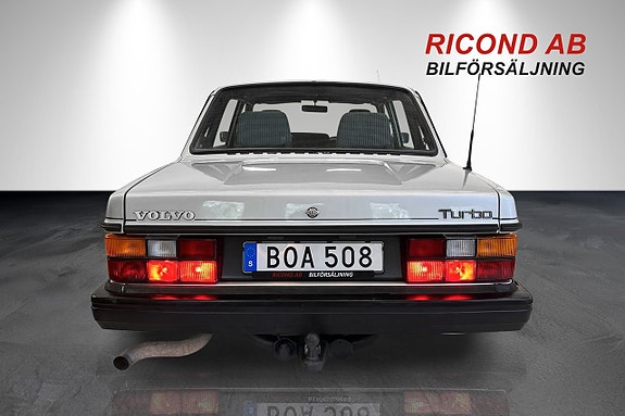 Volvo 244 11 of 26