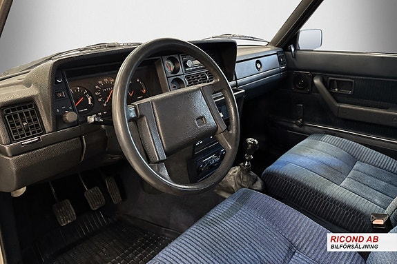 Volvo 244 22 of 26